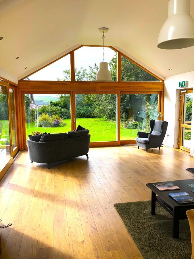 Dingle Garden Townhouse Bed & Breakfast Luaran gambar The interior of the Centre for Cancer Immunotherapy