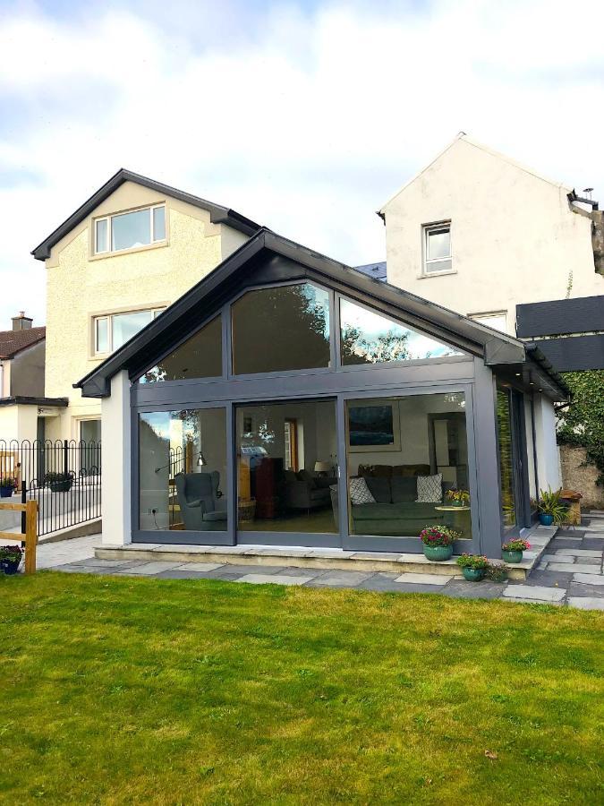 Dingle Garden Townhouse Bed & Breakfast Luaran gambar A modern conservatory